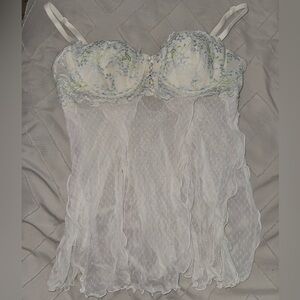 Victoria's Secret Lace Bralette in Cream and White